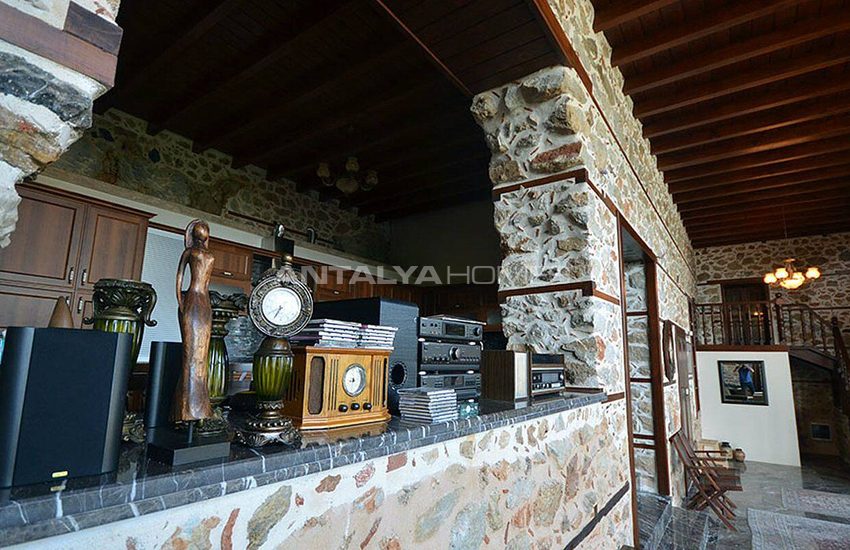 Antique Mansion Inside the Walls of Alanya Castle 21