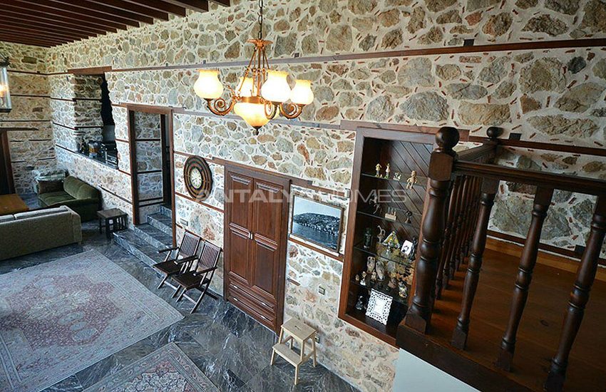 Antique Mansion Inside the Walls of Alanya Castle 19