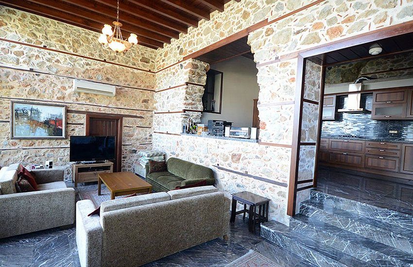 Antique Mansion Inside the Walls of Alanya Castle 31