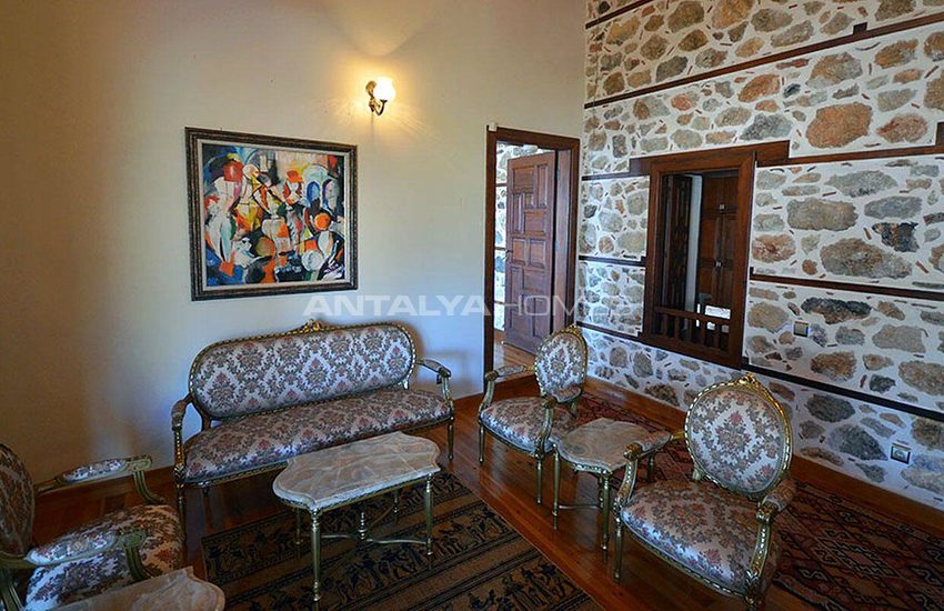 Antique Mansion Inside the Walls of Alanya Castle 28