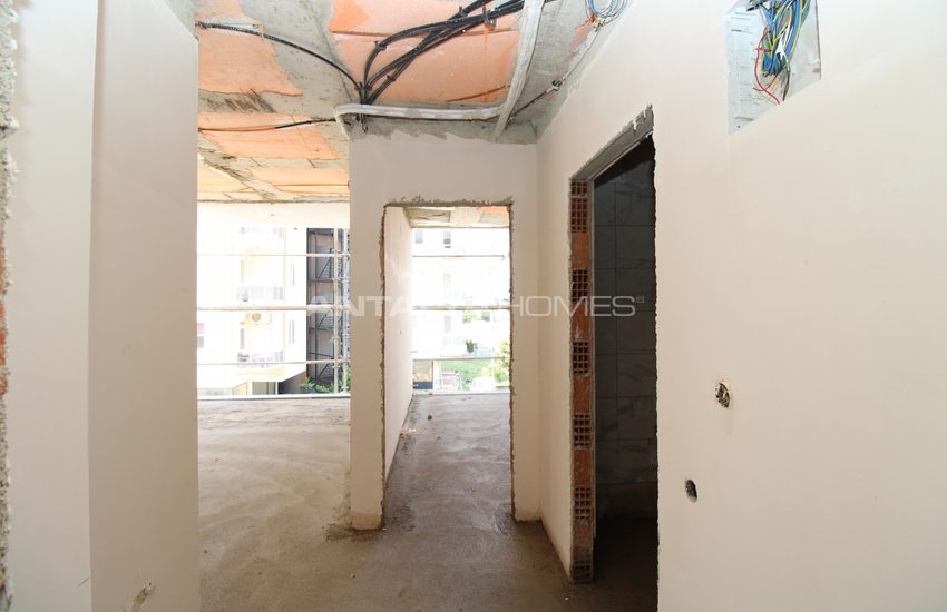 Apartment with High Rental Potential in Antalya Altintas 4