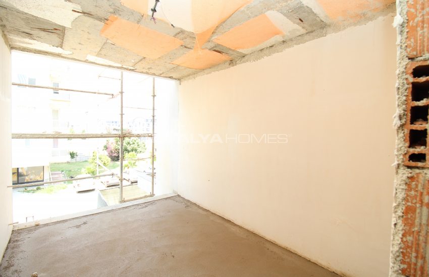 Apartment with High Rental Potential in Antalya Altintas 7