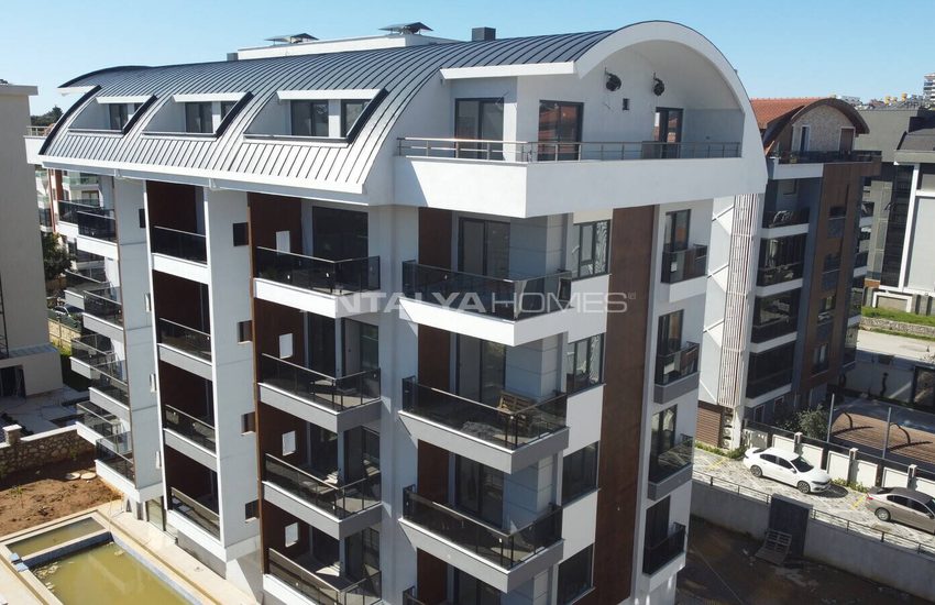 Real Estate in a Complex with Swimming Pool in Alanya Oba 18