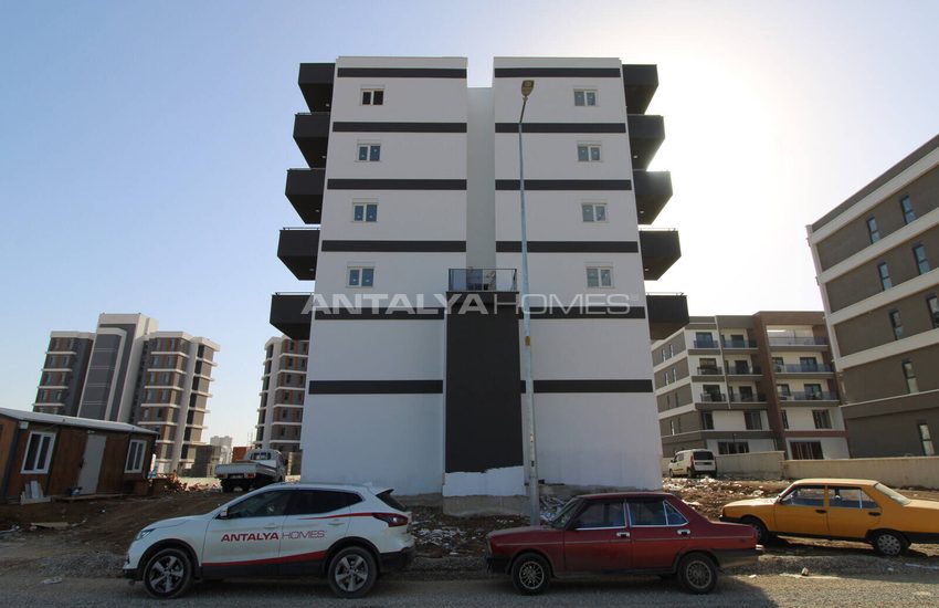 Large Terraced Apartments in Perfect Location in Antalya 41
