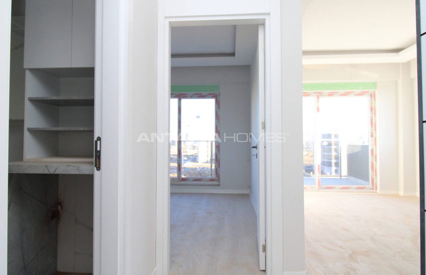 Large Terraced Apartments in Perfect Location in Antalya 26