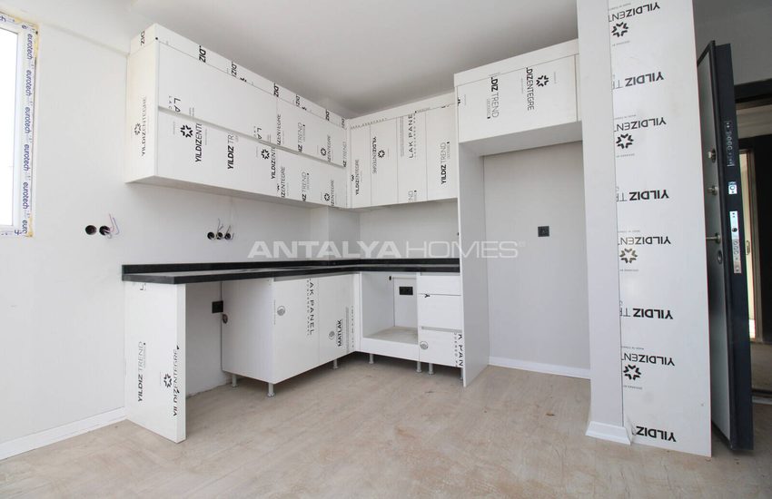 Large Terraced Apartments in Perfect Location in Antalya 29