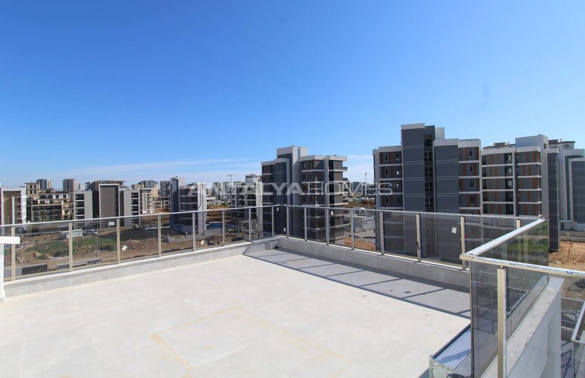 Large Terraced Apartments in Perfect Location in Antalya 37