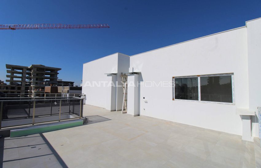 Large Terraced Apartments in Perfect Location in Antalya 35