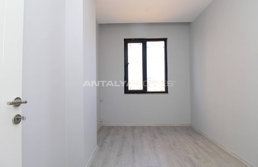 Antalya Altıntaş'ta Büyük Balkonlu ve Kullanışlı Daireler 18