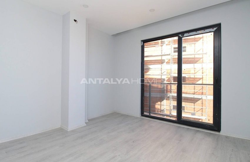 Antalya Altıntaş'ta Büyük Balkonlu ve Kullanışlı Daireler 19