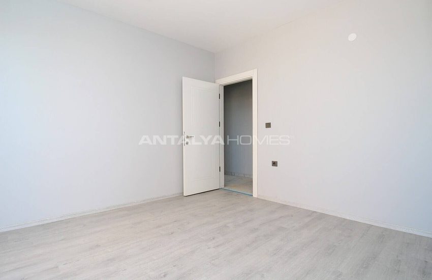 Antalya Altıntaş'ta Büyük Balkonlu ve Kullanışlı Daireler 17
