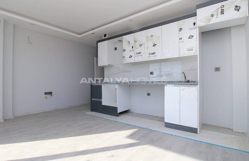 Antalya Altıntaş'ta Büyük Balkonlu ve Kullanışlı Daireler 16