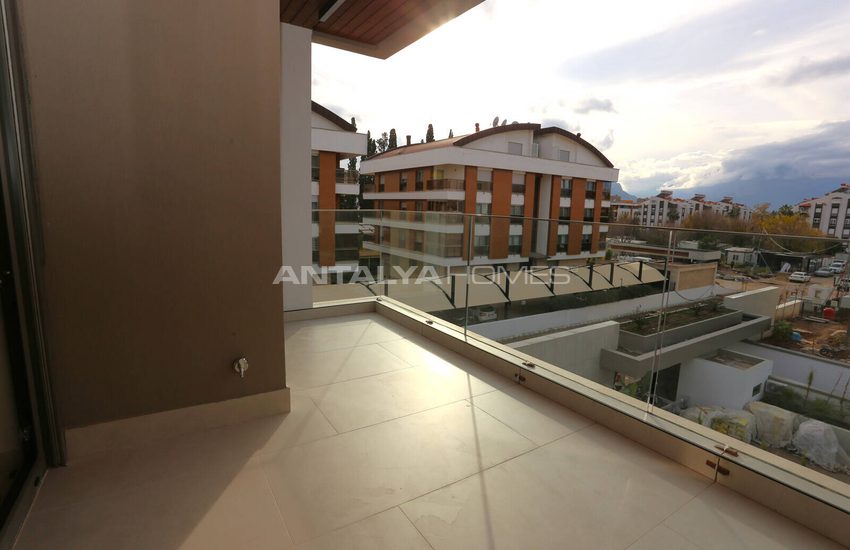 Chic Apartments in a Complex with Garage in Antalya Konyaalti 37