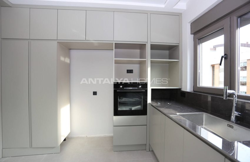 Chic Apartments in a Complex with Garage in Antalya Konyaalti 28
