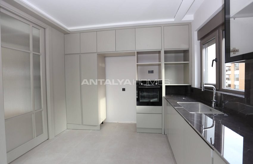 Chic Apartments in a Complex with Garage in Antalya Konyaalti 26