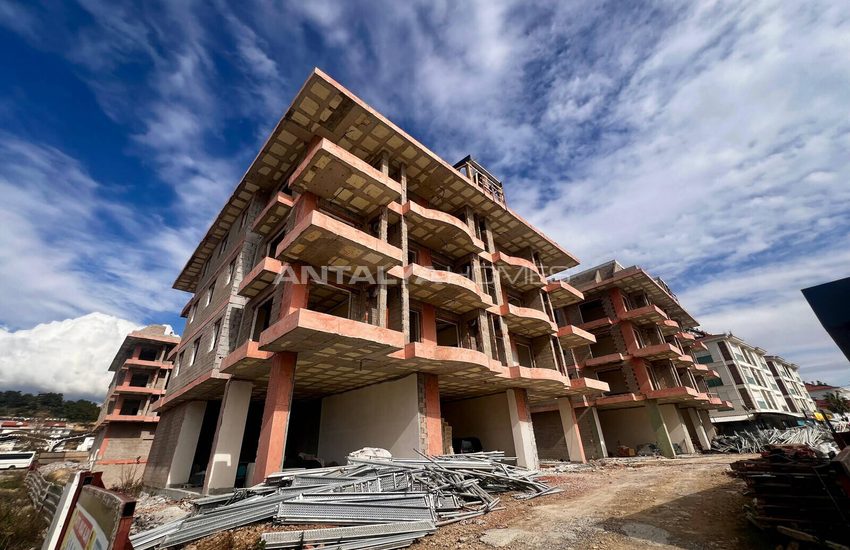 Okurcalar'da Donanımlı Sitede Deniz Manzaralı Lüks Daireler 17