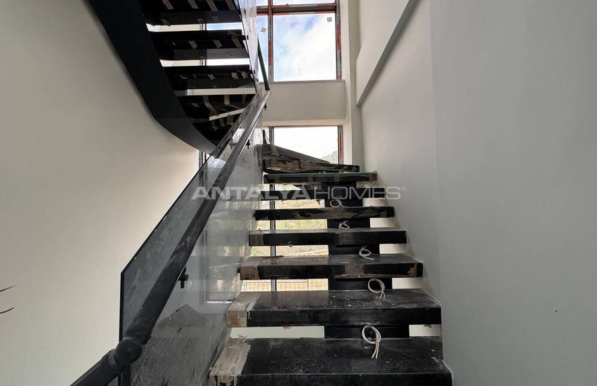 New Triplex Houses with Private Pool in Alanya 18