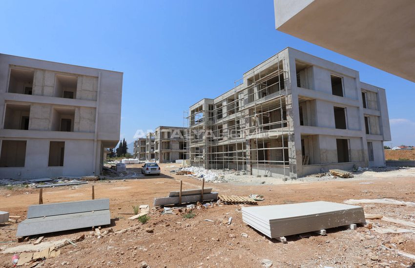 شقق حديثة في مجمع فاخر مع مسبح في أنطاليا دوشمالتي 24