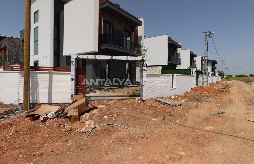 Hus Med Vinterträdgård Och Öppen Parkering I Antalya Altinkale 35