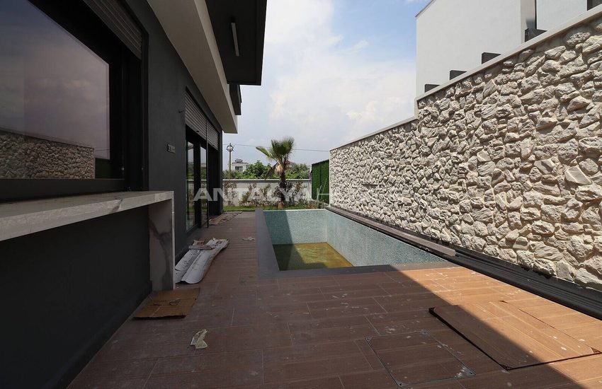 Hus Med Vinterträdgård Och Öppen Parkering I Antalya Altinkale 25