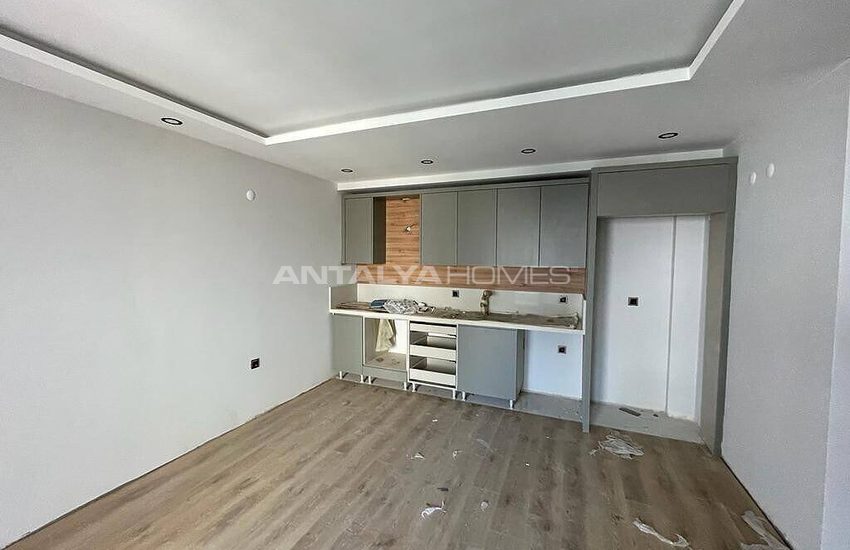 Flat in a Project with Indoor Parking in Antalya Muratpasa 9