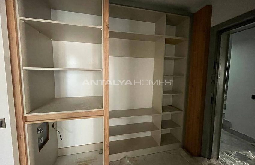 Flat in a Project with Indoor Parking in Antalya Muratpasa 12