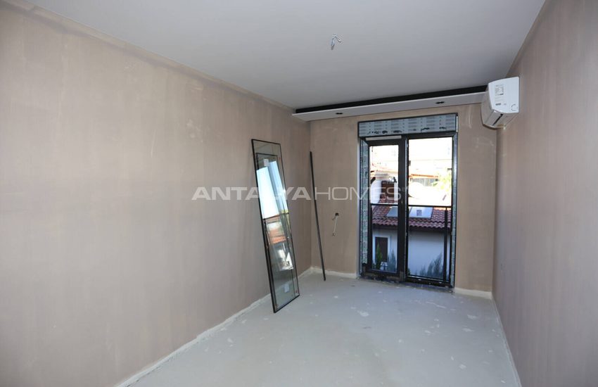 شقق مطلة على الجبل مع مسبح مشترك في أنطاليا كونيالتي 27