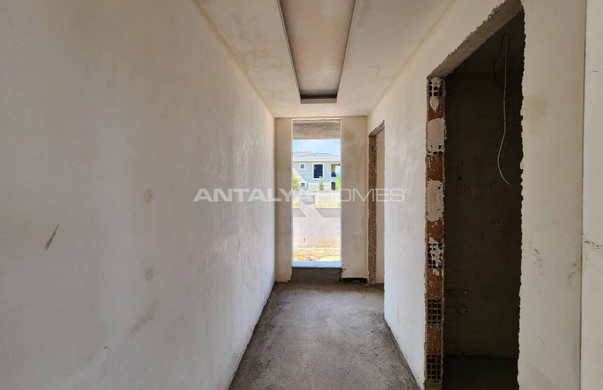 Propriété Avec 5 Chambres Et Piscine À Antalya Dosemealti 31