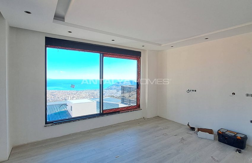 Sea View Property with Private Pool and Garden in Alanya 60