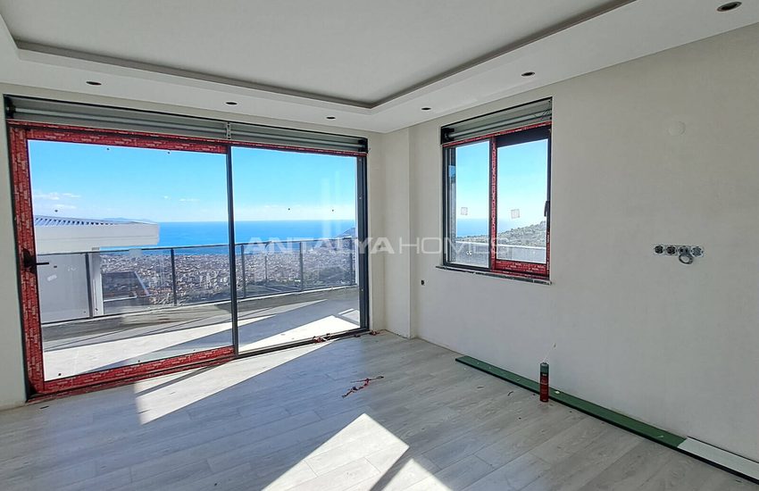 Sea View Property with Private Pool and Garden in Alanya 56
