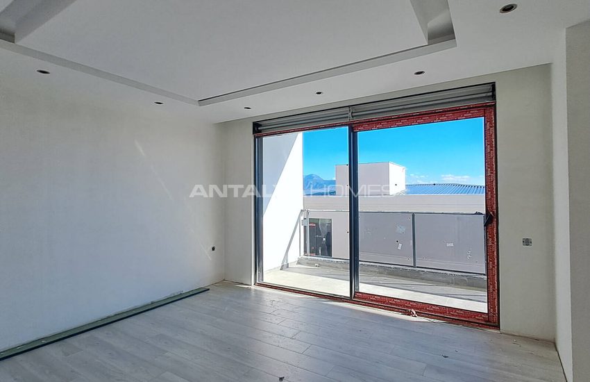 Sea View Property with Private Pool and Garden in Alanya 54