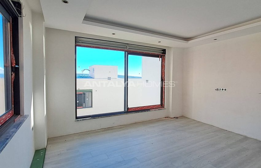 Sea View Property with Private Pool and Garden in Alanya 42