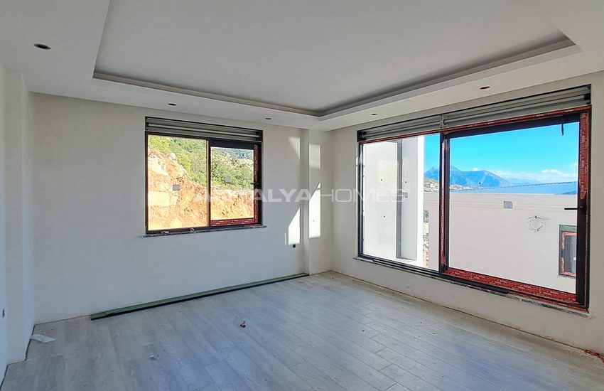 Sea View Property with Private Pool and Garden in Alanya 52