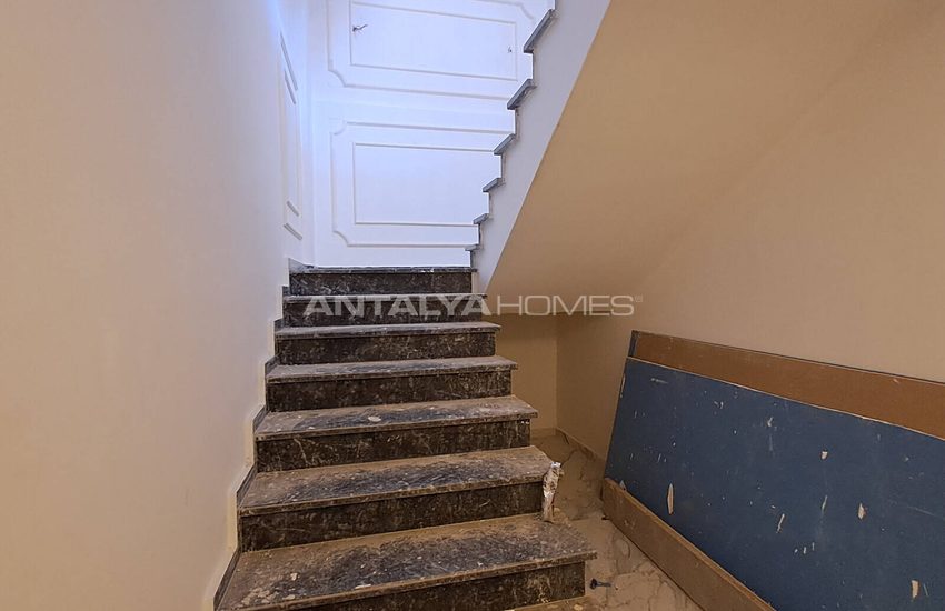 Sea View Property with Private Pool and Garden in Alanya 45