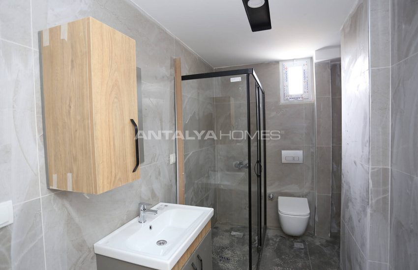 Flats in a Complex Near the Sea in Muratpasa Antalya 9