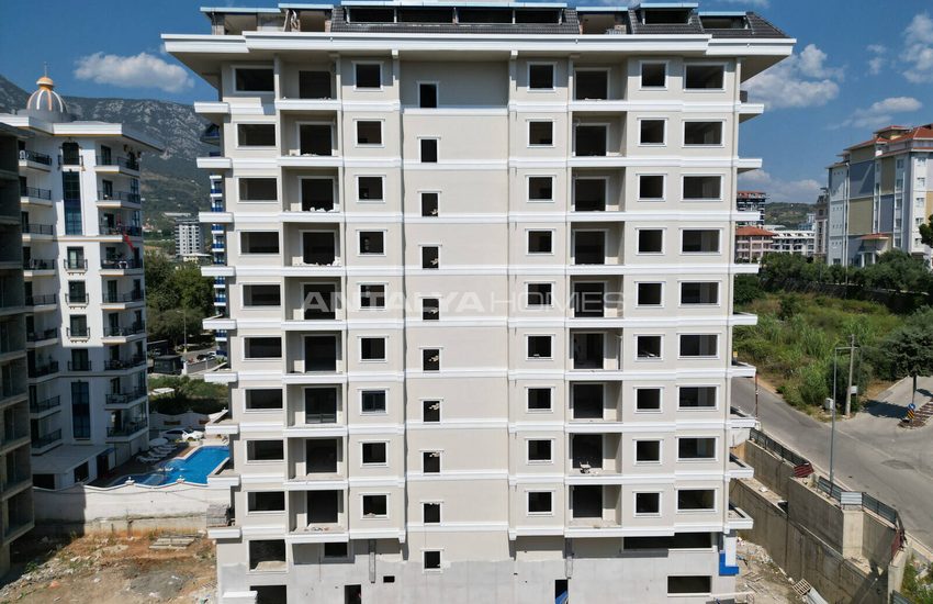 Properties in a Complex with Pool in Alanya Mahmutlar 23