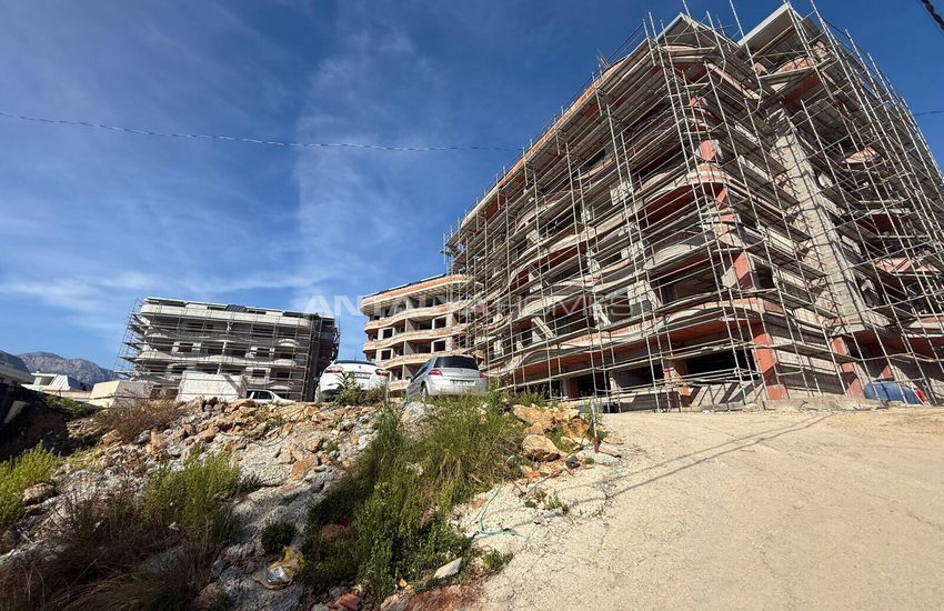 Alanya Oba'da Denize Yakın Sitede Doğa Manzaralı Şık Daireler 42