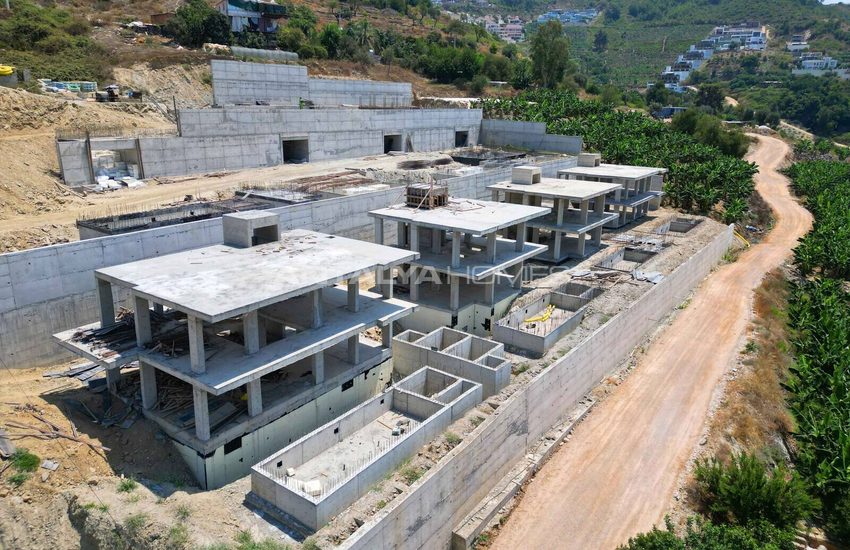 Detached Houses with Private Pools and Gardens in Alanya 30