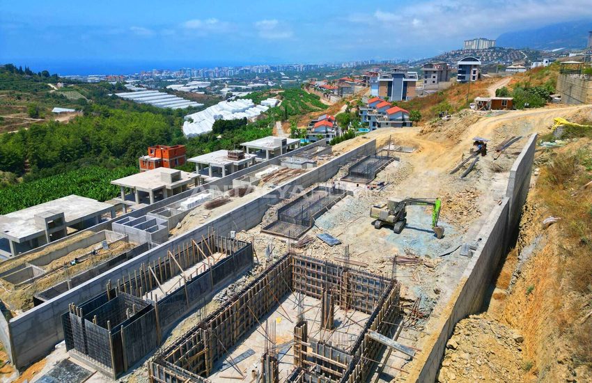 Detached Houses with Private Pools and Gardens in Alanya 31