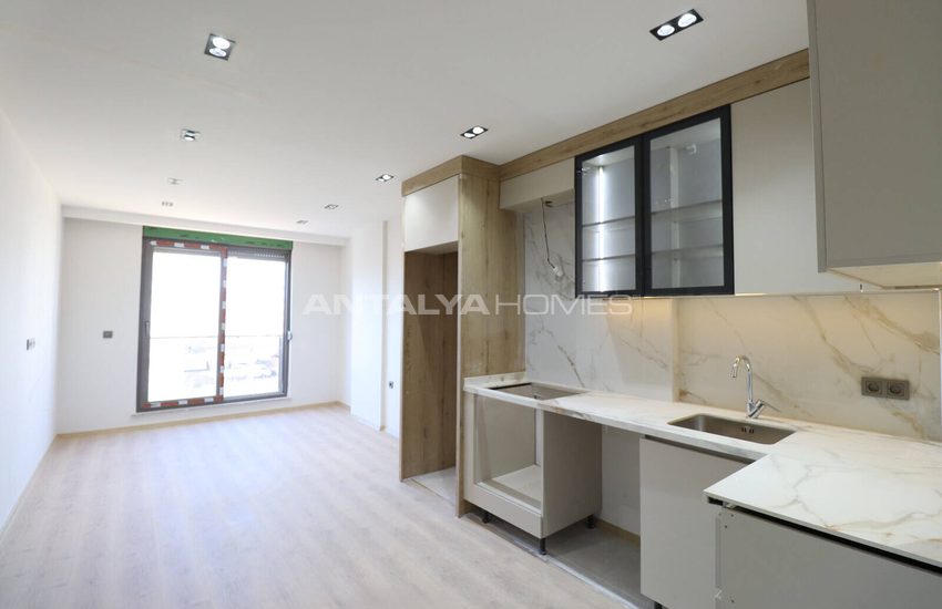 Antalya Kepez'de Havuzlu Site İçinde Daireler 15