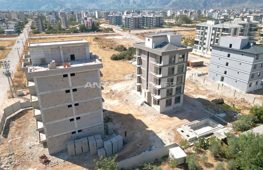 Lägenheter Med Bergsutsikt I Döşemealtı Med Pool 4