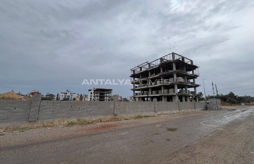Antalya Kepez'de Havuzlu Site İçinde Şık Tasarımlı Daireler 27
