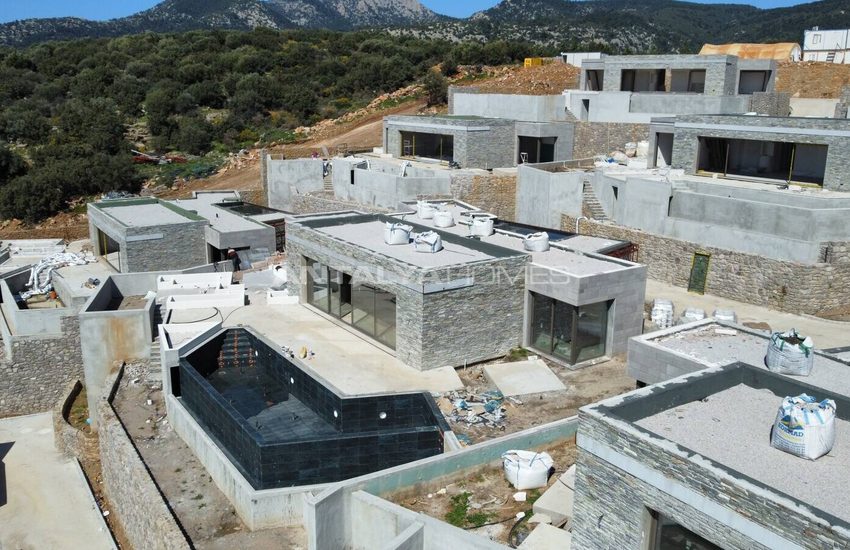 Detached Villas with Unobstructed Sea Views in Bodrum 31