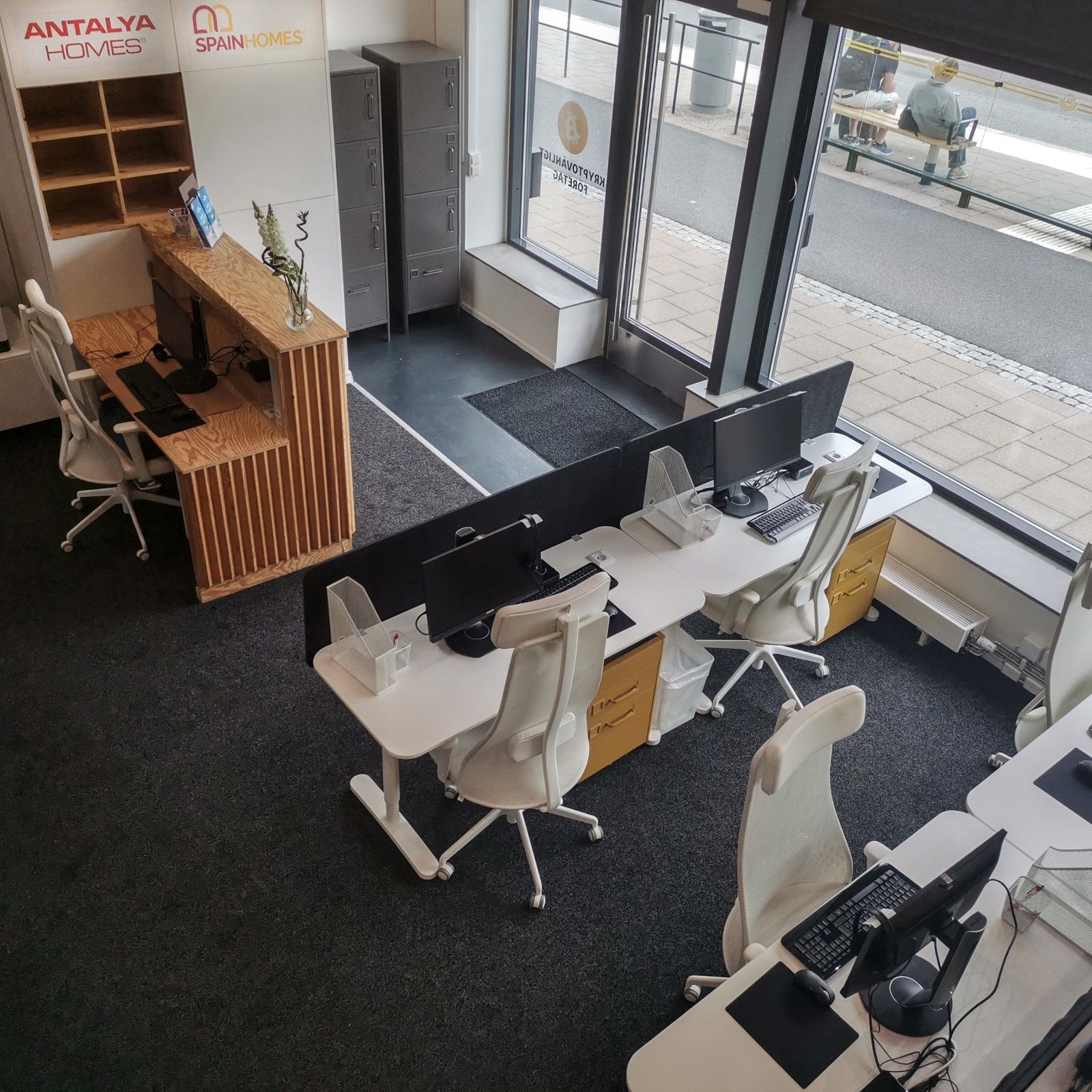 Nieuw kantoor van TEKCE Real Estate in Stockholm, Zweden